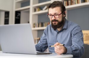 Como Pesquisar um Tema para um Curso Online